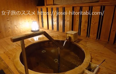 松葉温泉 滝の湯の客室露天風呂